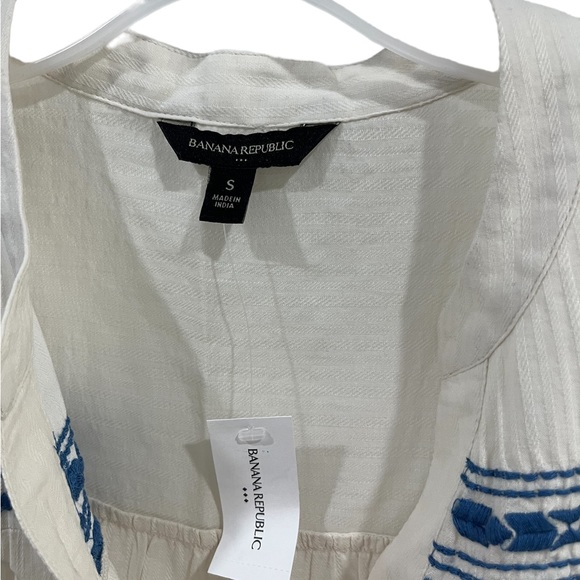 Banana Republic Embroidered Top - Picture 6 of 7